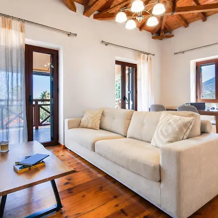 Pietra Di Mare * Verga Kalamata